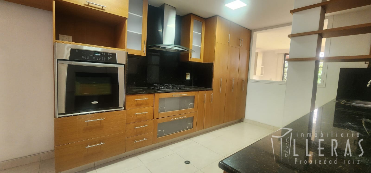 CASA EN VENTA POBLADO  - Miniatura 18