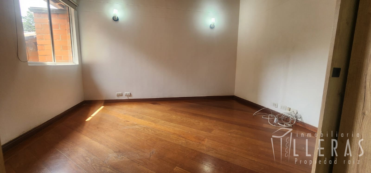 CASA EN VENTA POBLADO  - Miniatura 14