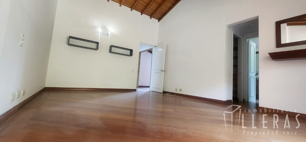 CASA EN VENTA POBLADO  - Miniatura 10