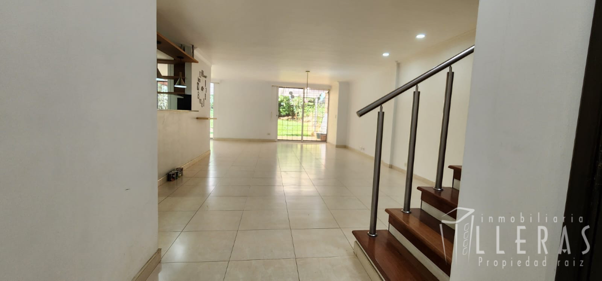 CASA EN VENTA POBLADO  - Miniatura 2
