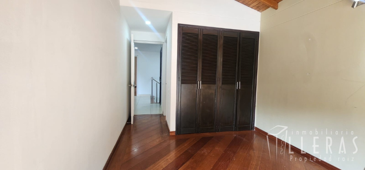CASA EN VENTA POBLADO  - Miniatura 7