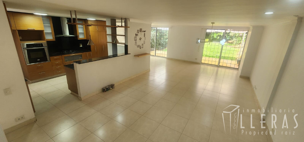 CASA EN VENTA POBLADO  - Imagen 1