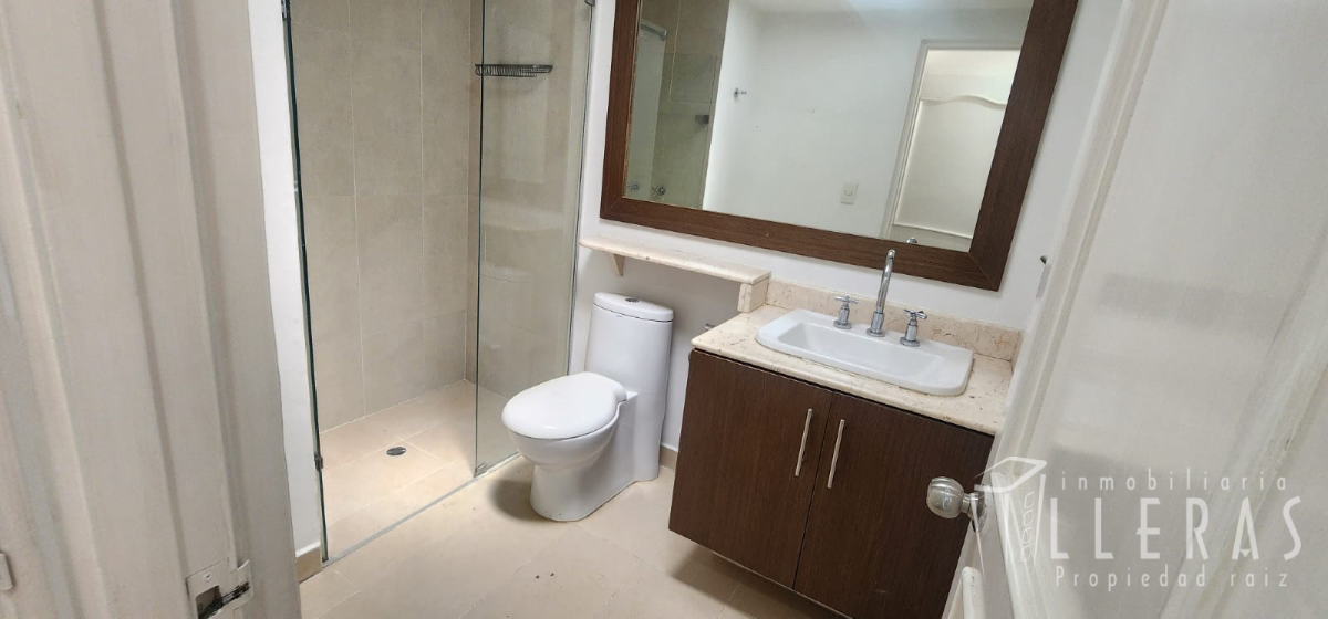 CASA EN VENTA POBLADO  - Miniatura 17