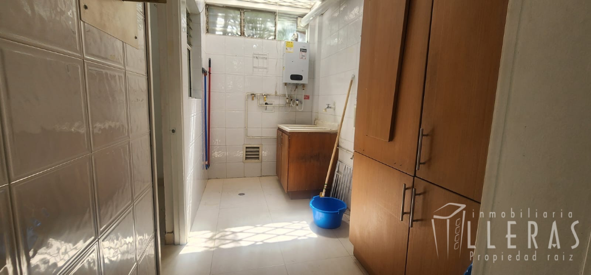 CASA EN VENTA POBLADO  - Miniatura 21