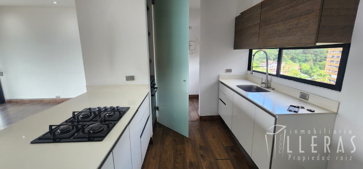 APARTAMENTO  POBLADO EXCELENTE UBICACIÓN  - Miniatura 9