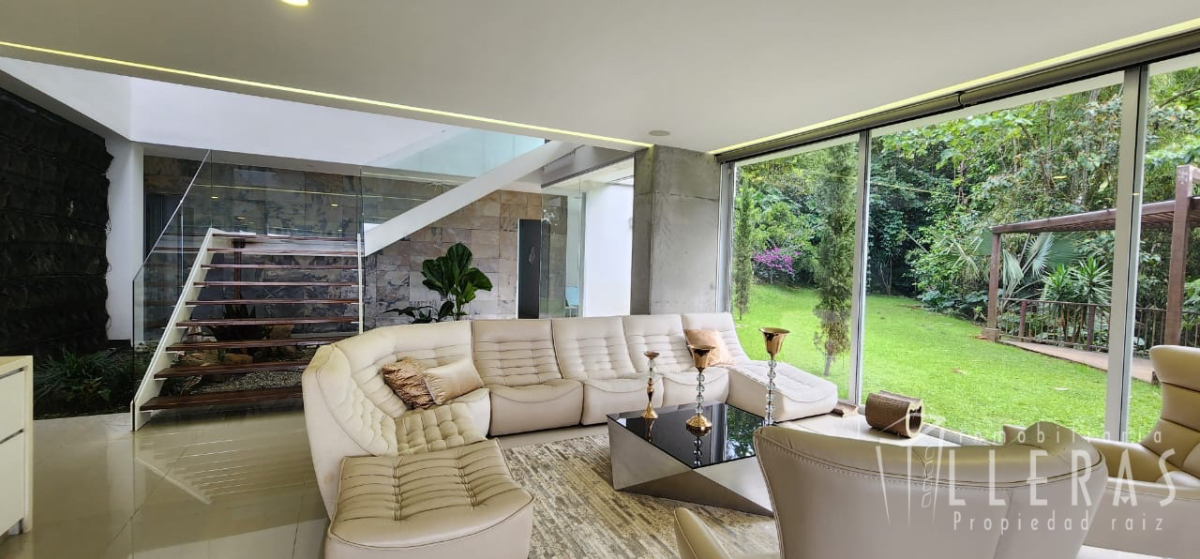 CASA EN LAS PALMAS CON HERMOSA VISTA  - Miniatura 2