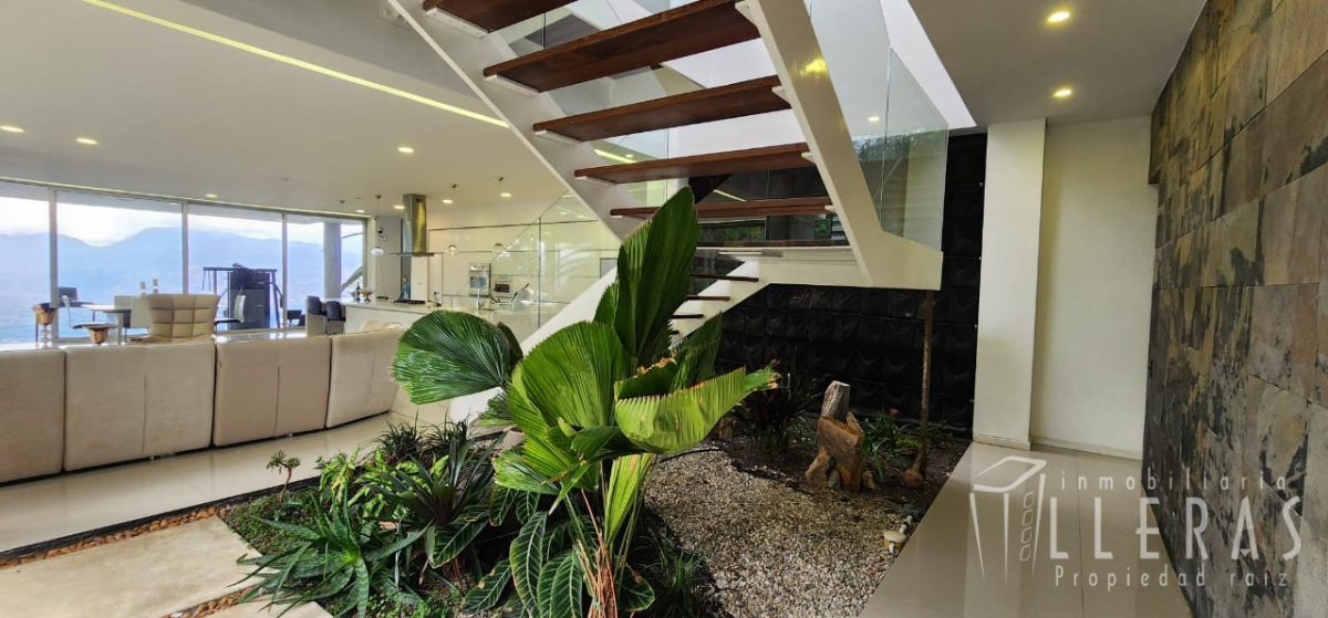 CASA EN LAS PALMAS CON HERMOSA VISTA  - Miniatura 9