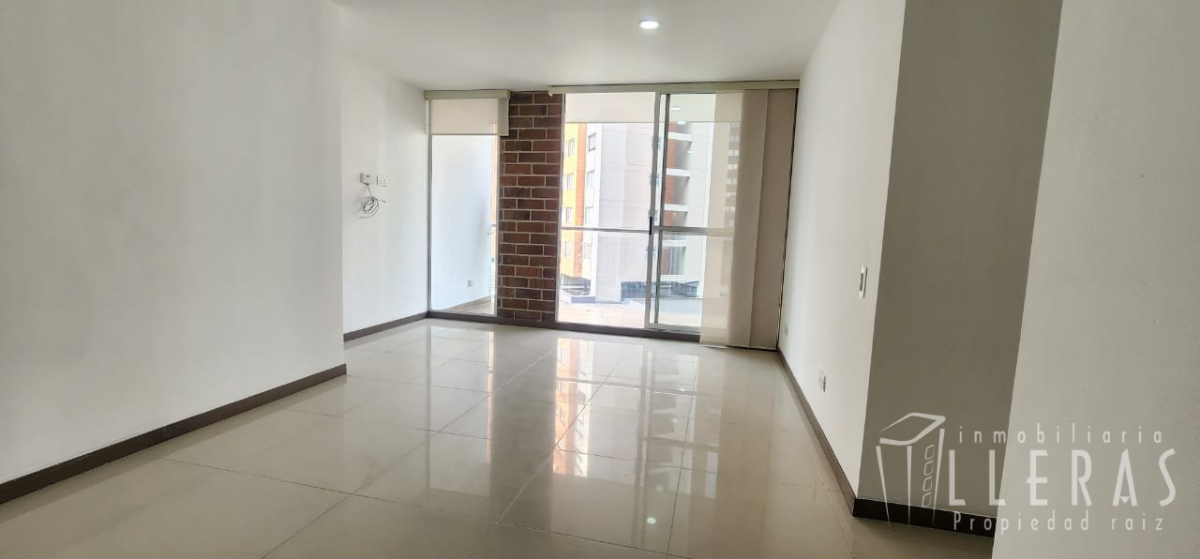 APARTAMENTO LOMA DEL ESMERALDAL  - Miniatura 3