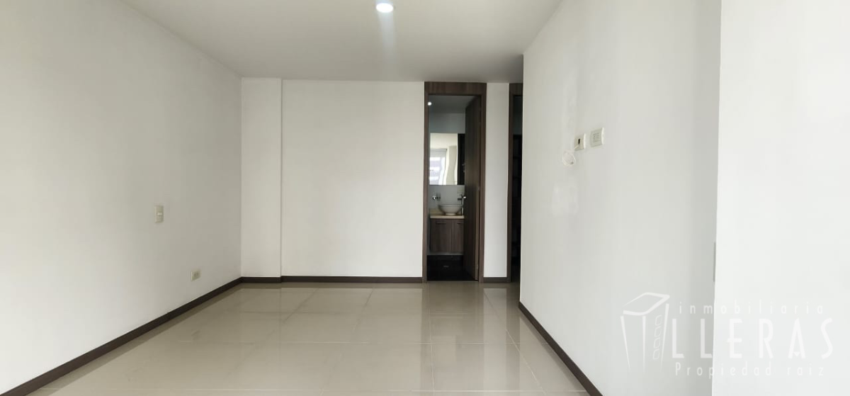 APARTAMENTO LOMA DEL ESMERALDAL  - Miniatura 6