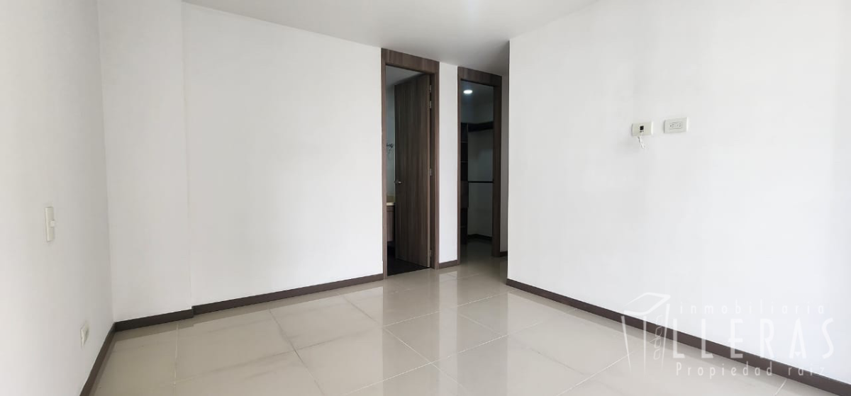 APARTAMENTO LOMA DEL ESMERALDAL  - Miniatura 5