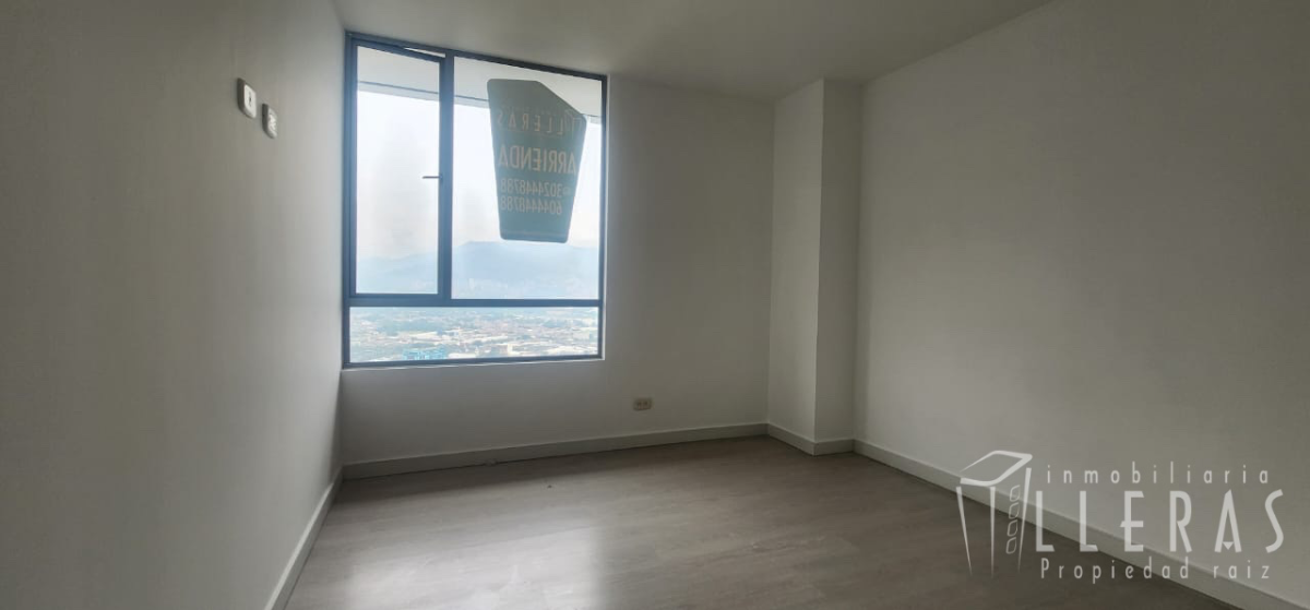 APARTAMENTO CON EXCELENTE VISTA EN MEDELLÍN  - Miniatura 8