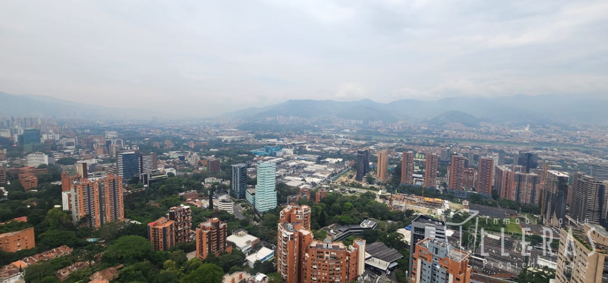 APARTAMENTO CON EXCELENTE VISTA EN MEDELLÍN  - Miniatura 13