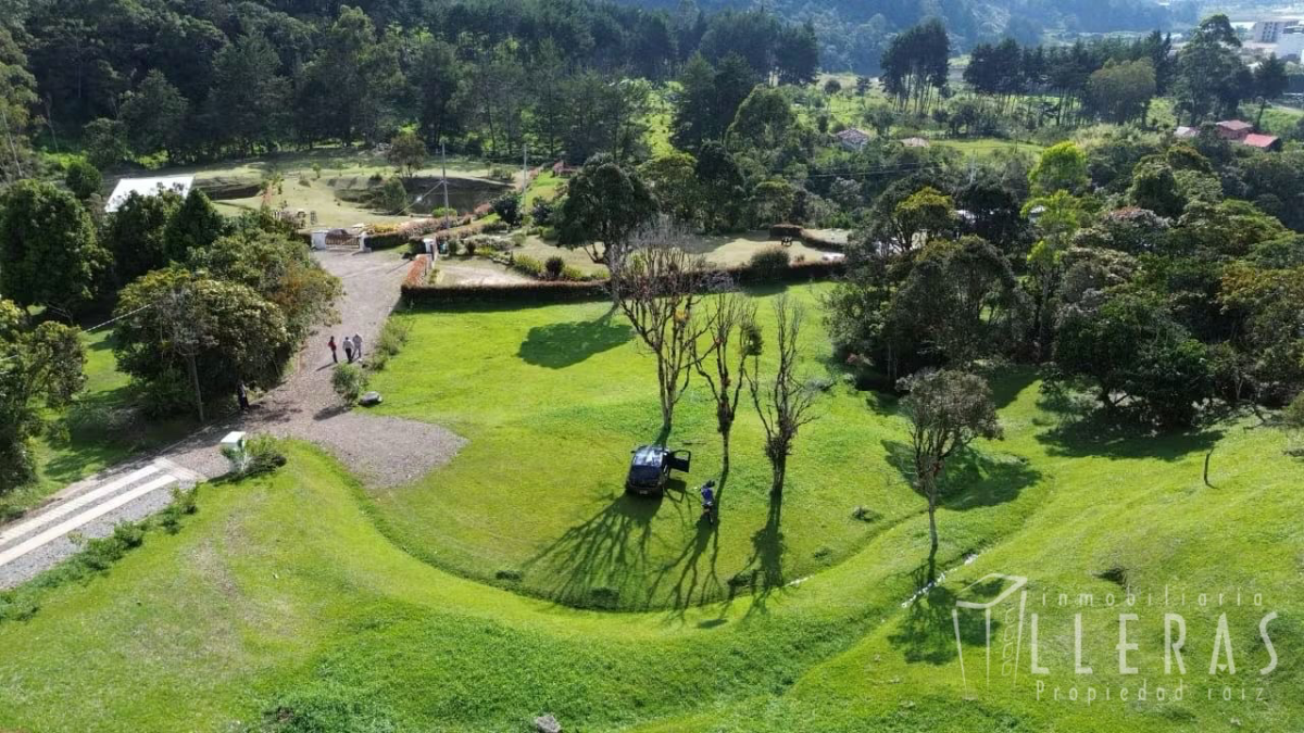 LOTE PARA LA VENTA EN GUATAPE 