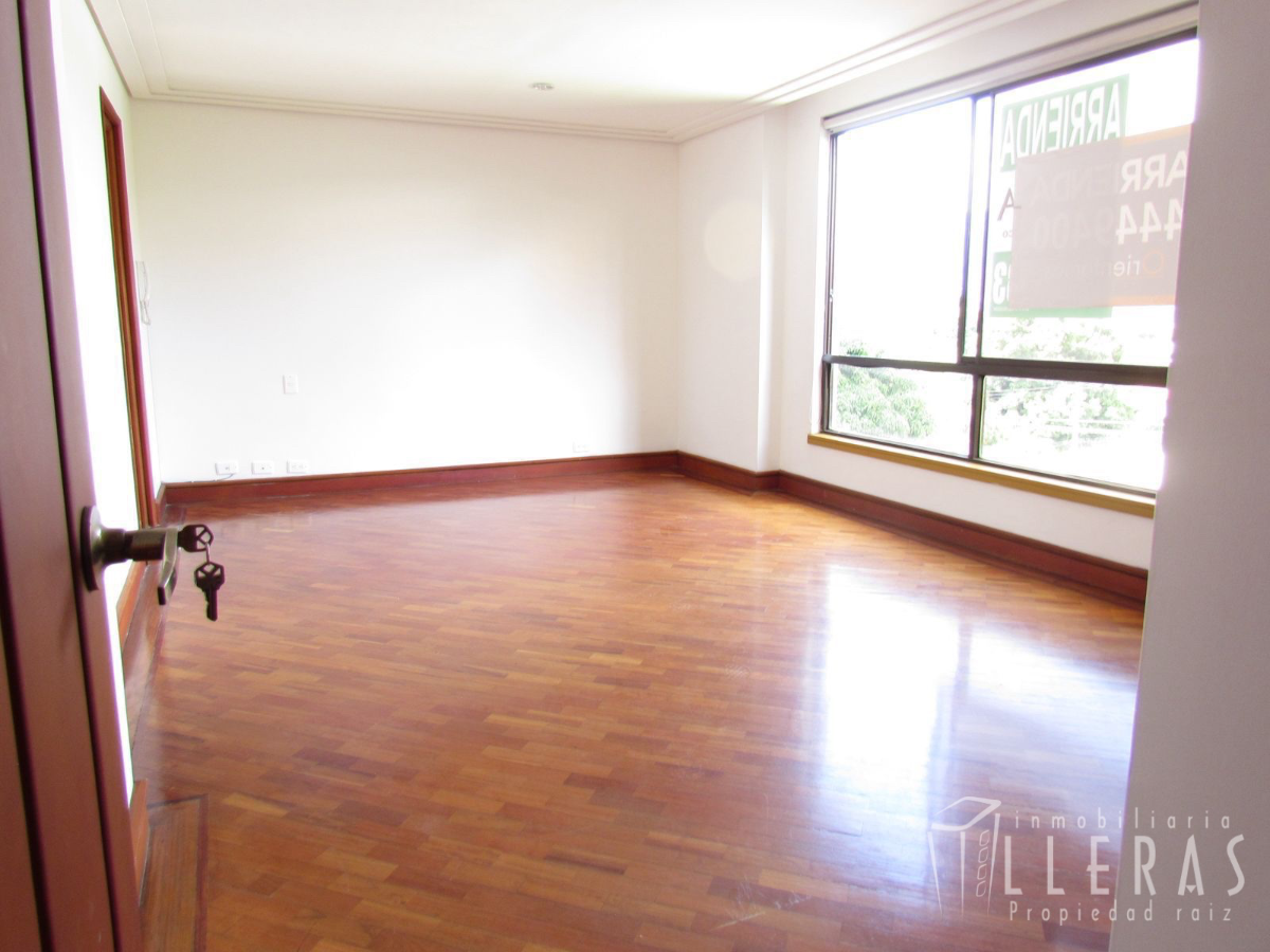 APARTAMENTO EN ARRIENDO ASTORGA  - Miniatura 4