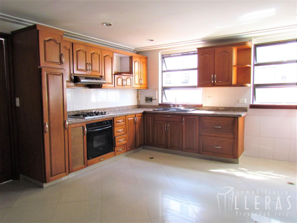 APARTAMENTO EN ARRIENDO ASTORGA  - Miniatura 3