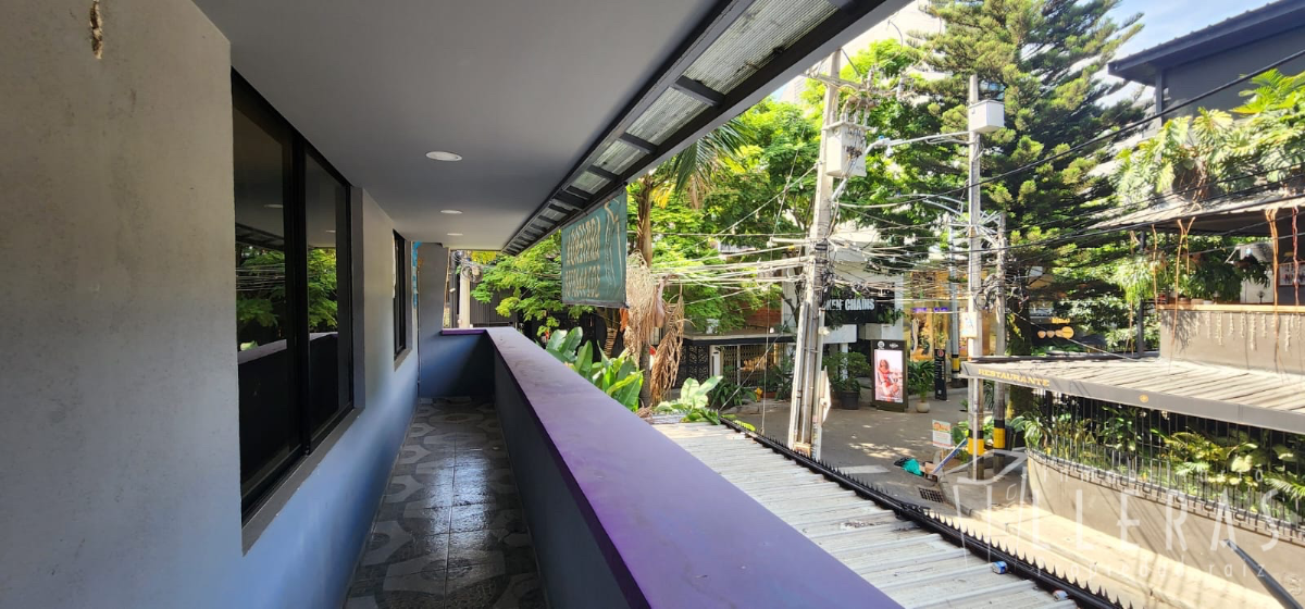 APARTAMENTO COMERCIAL  CERCA PARQUE LLERAS  - Miniatura 2
