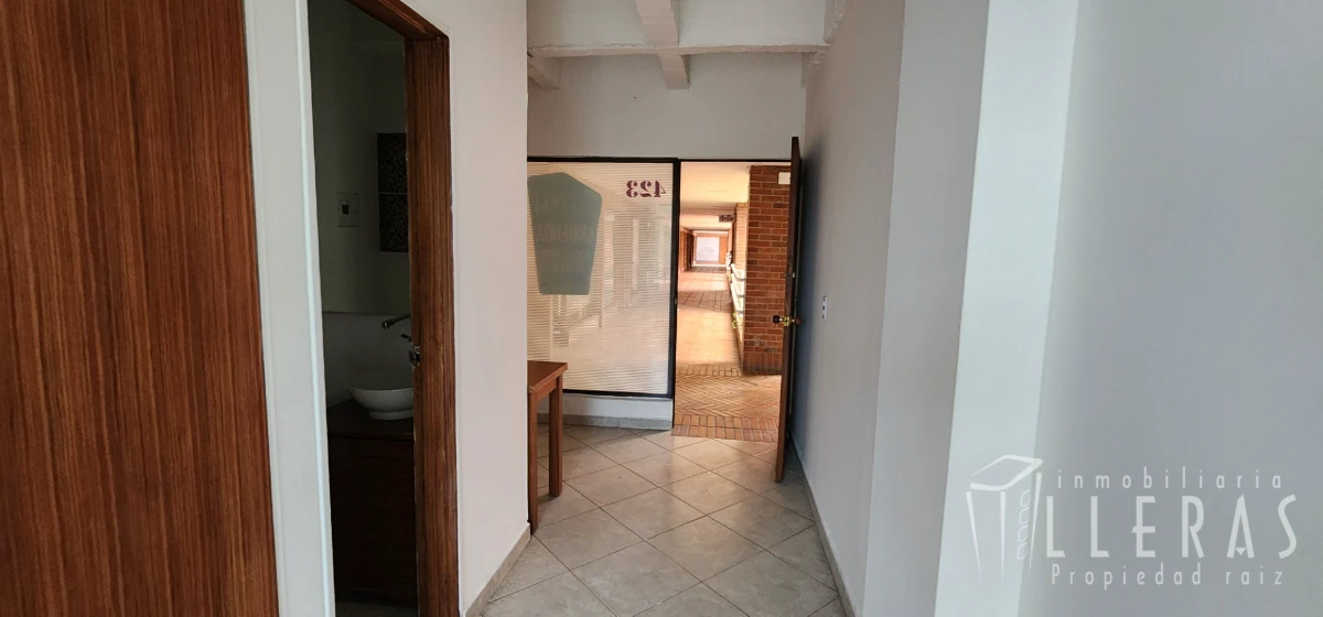 Oficina en poblado plaza - Miniatura 2