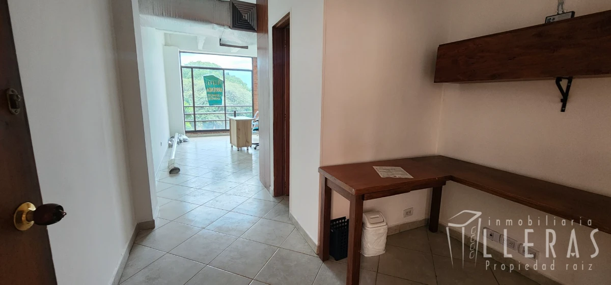 Oficina en poblado plaza - Miniatura 4