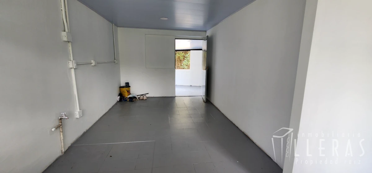 OFICINAS CAMPESTRES EN LA COLA DEL  ZORRO - Imagen 1