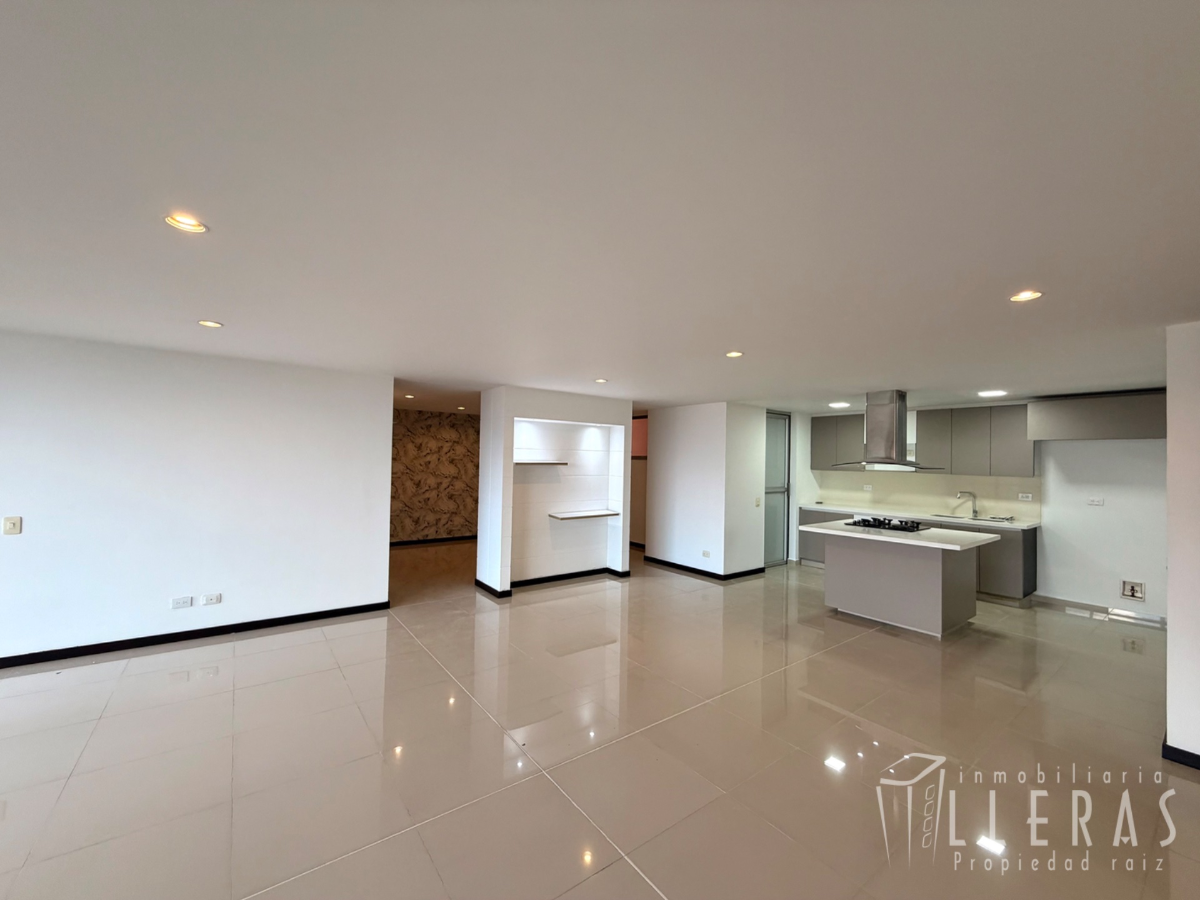 Apartamento en Loma las Brujas, Envigado — Venta