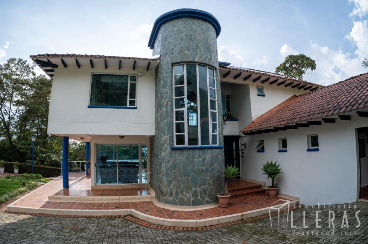 Finca en Medellín, Medellín — Venta