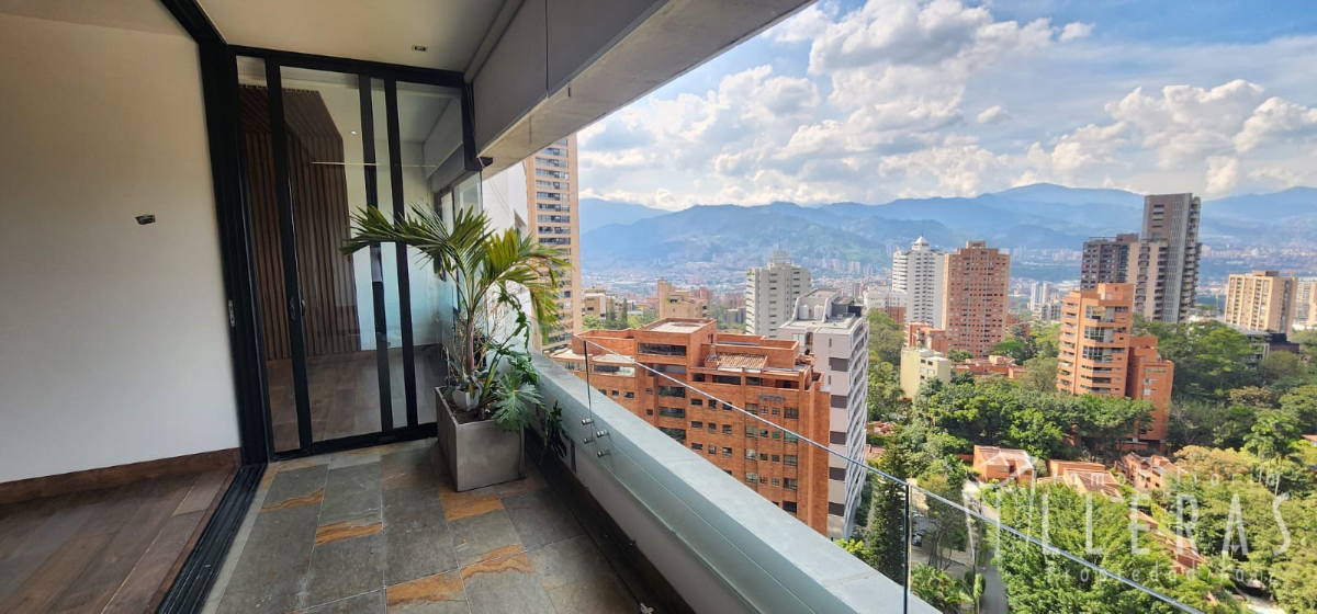 Apartamento en Poblado, Medellín — Venta
