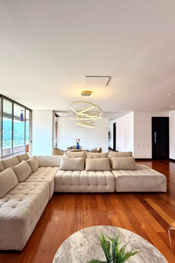 Apartamento en Poblado, Medellín — foto 1