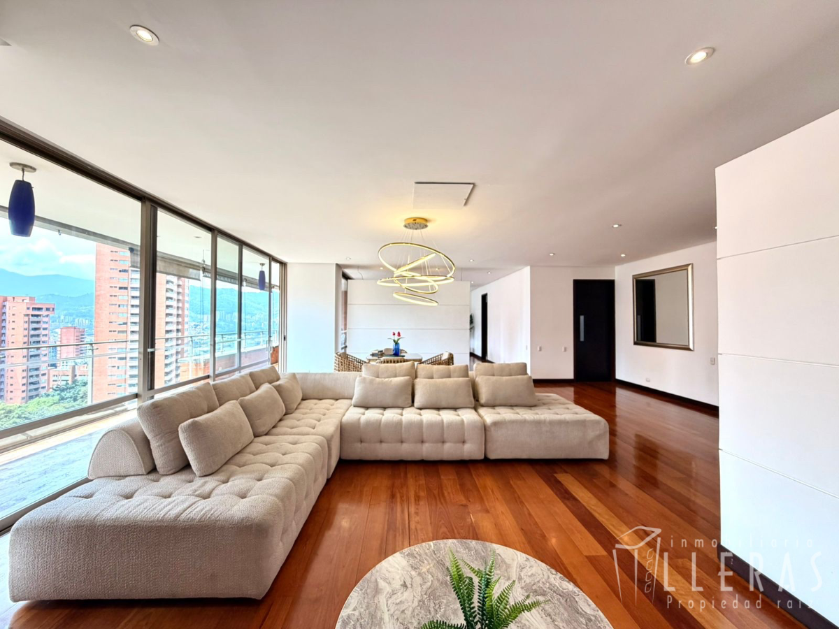 Apartamento en Poblado, Medellín — Arriendo