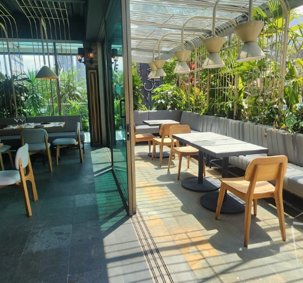 Local comercial en Poblado, Medellín — foto 1