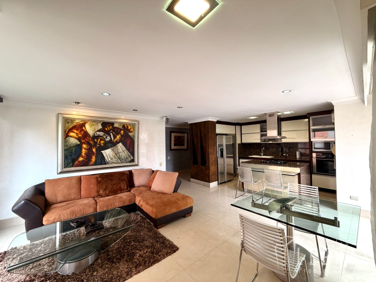 Apartamento en Poblado, Medellín — Arriendo
