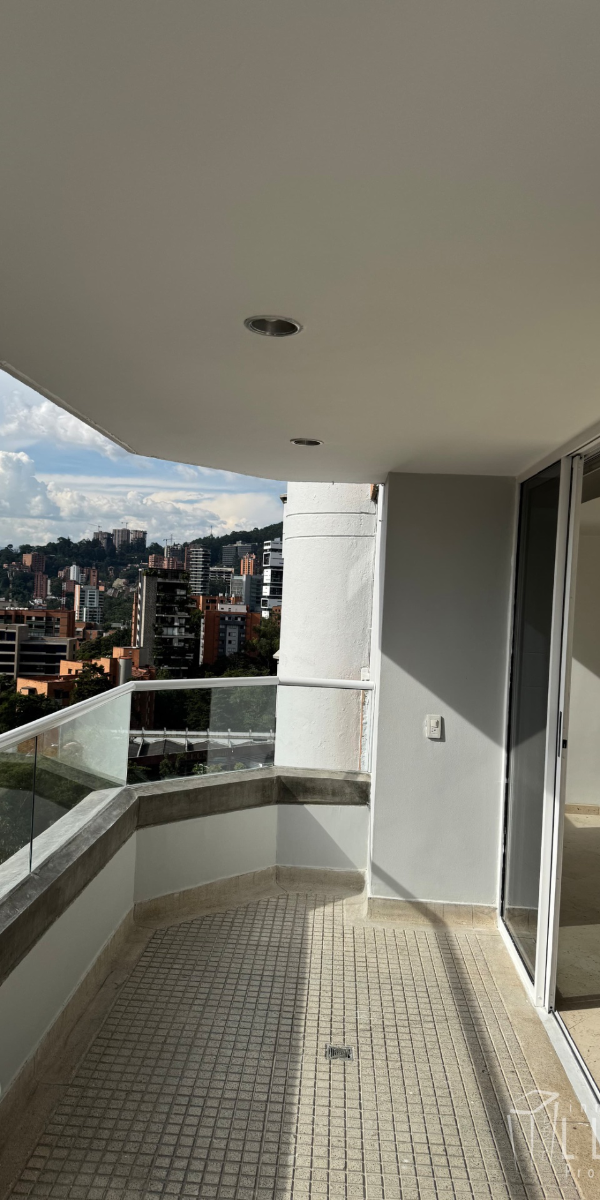 Apartamento en Poblado, Medellín — foto 1