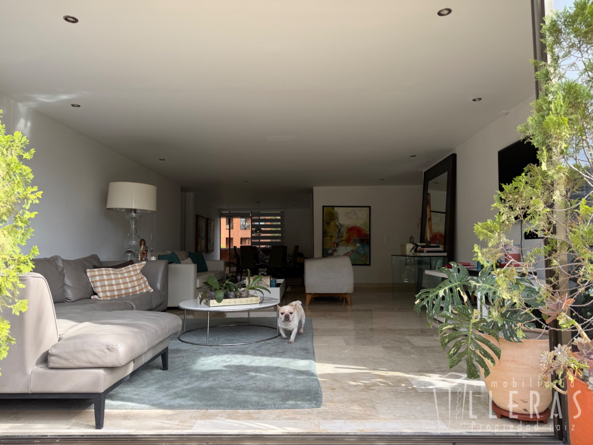 Apartamento en Poblado, Medellín — Arriendo