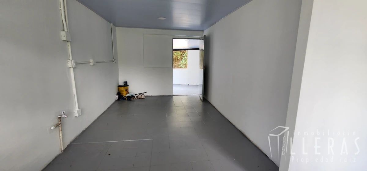 Oficina en POBLADO COLA DEL  ZORO, Medellin — Arriendo