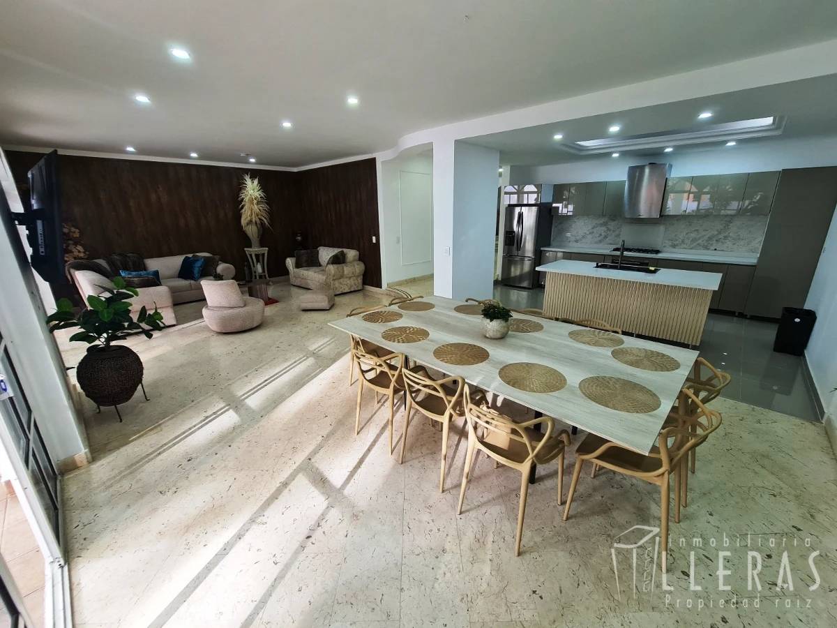 Casa en EL TESORO, Medellín — Venta