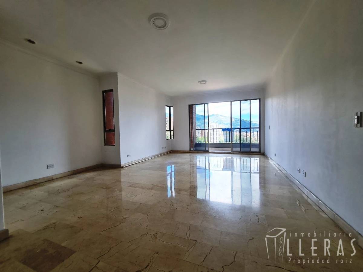 Apartamento en LA FRONTERA, Medellín — Venta