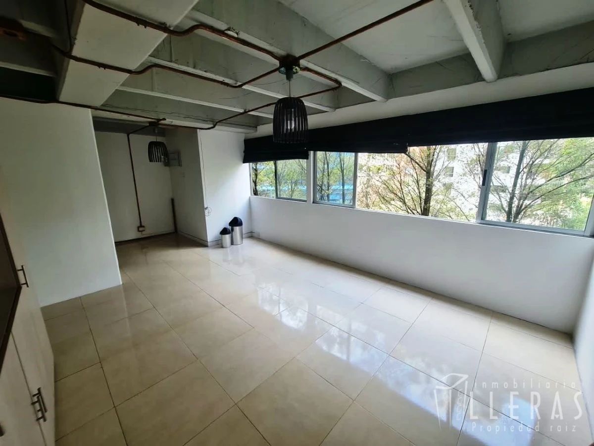 Oficina en LAS SANTAS, Medellín — Arriendo