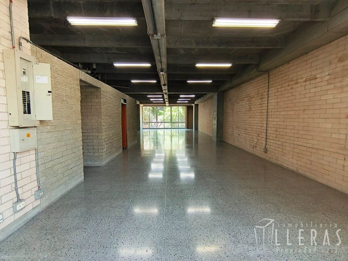Oficina en AGUACATALA, Medellín — Arriendo