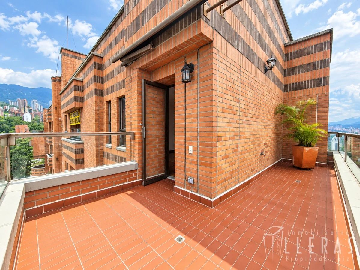 Apartamento en Milla de oro, Medellín — Venta