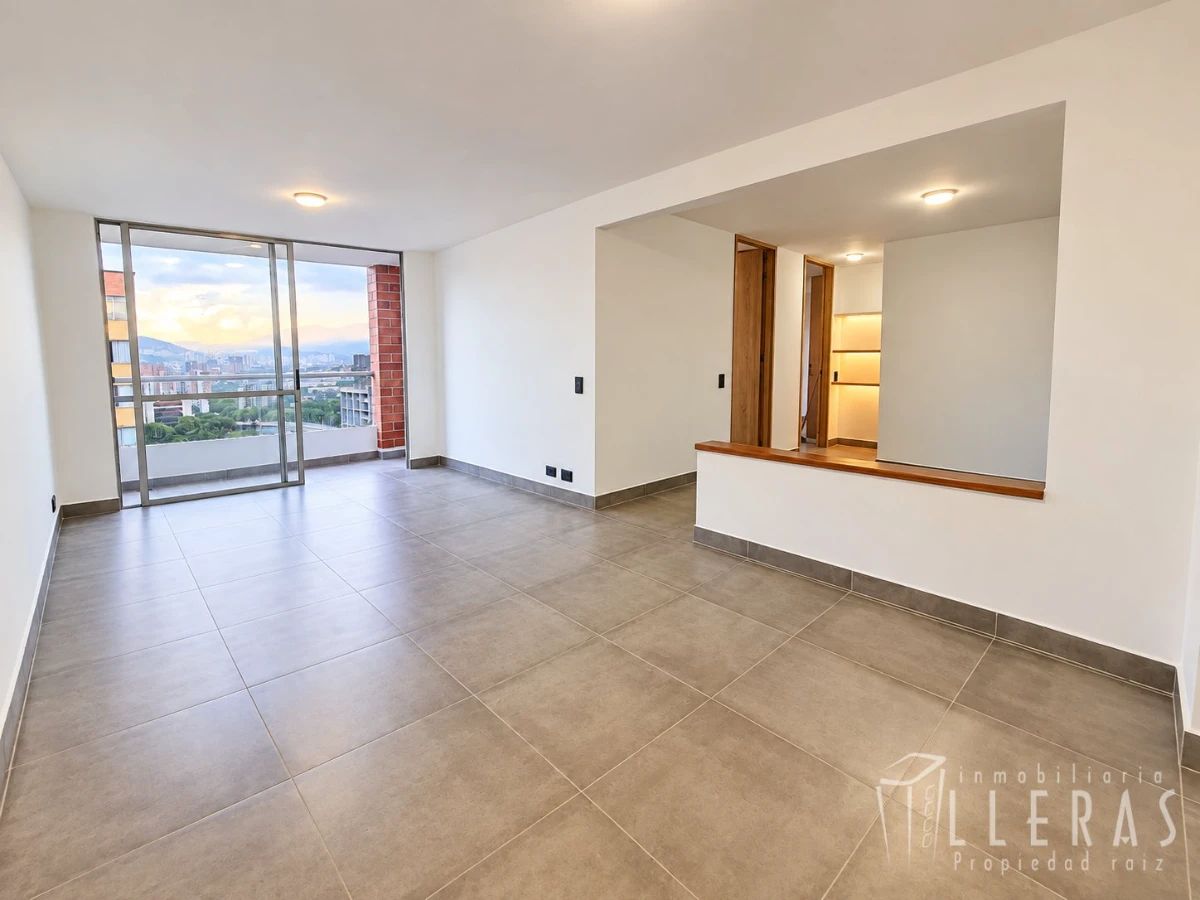 Apartamento en OVIEDO, Medellín — Arriendo
