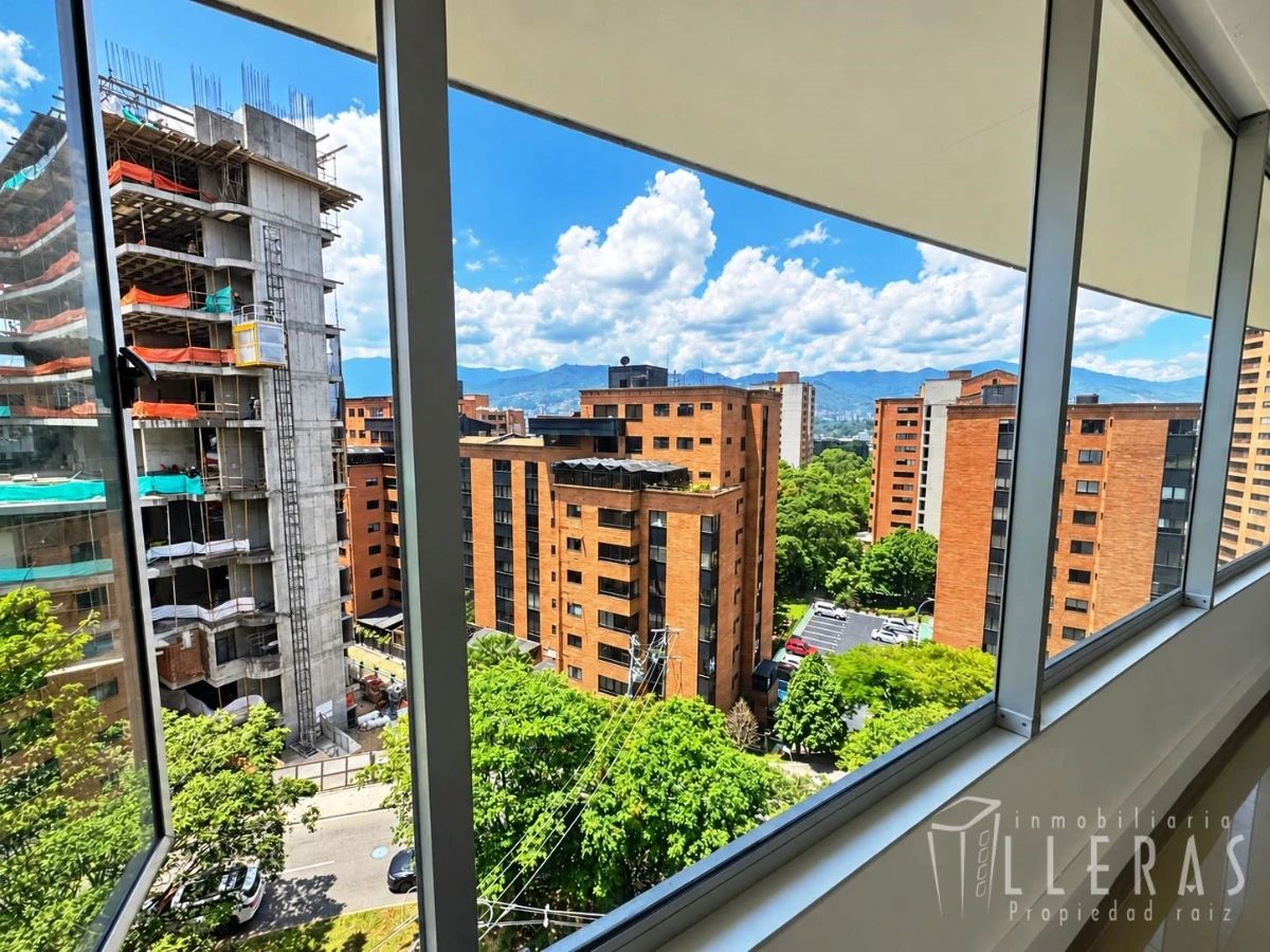 Oficina en MILLA DE ORO, Medellín — Arriendo